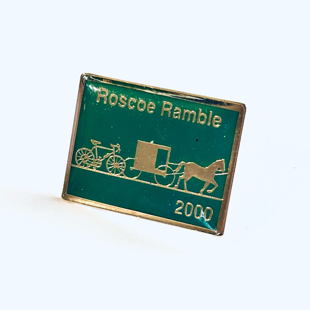Green‎ and Gold Roscoe Ramble Pin